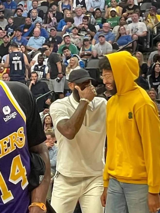 若观众将手 若观众将手